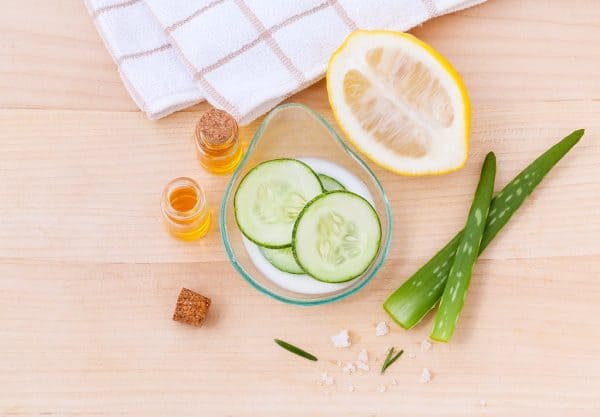 Naturlig hudpleie: De beste ingrediensene å se etter